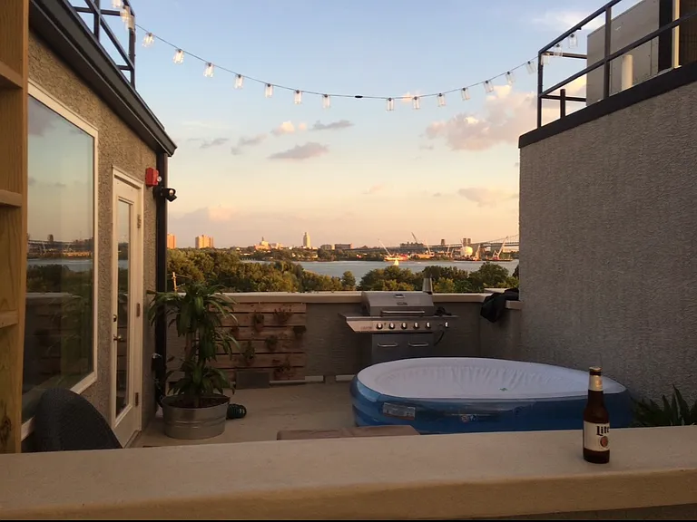 327 E Allen St #4 — Photo 18