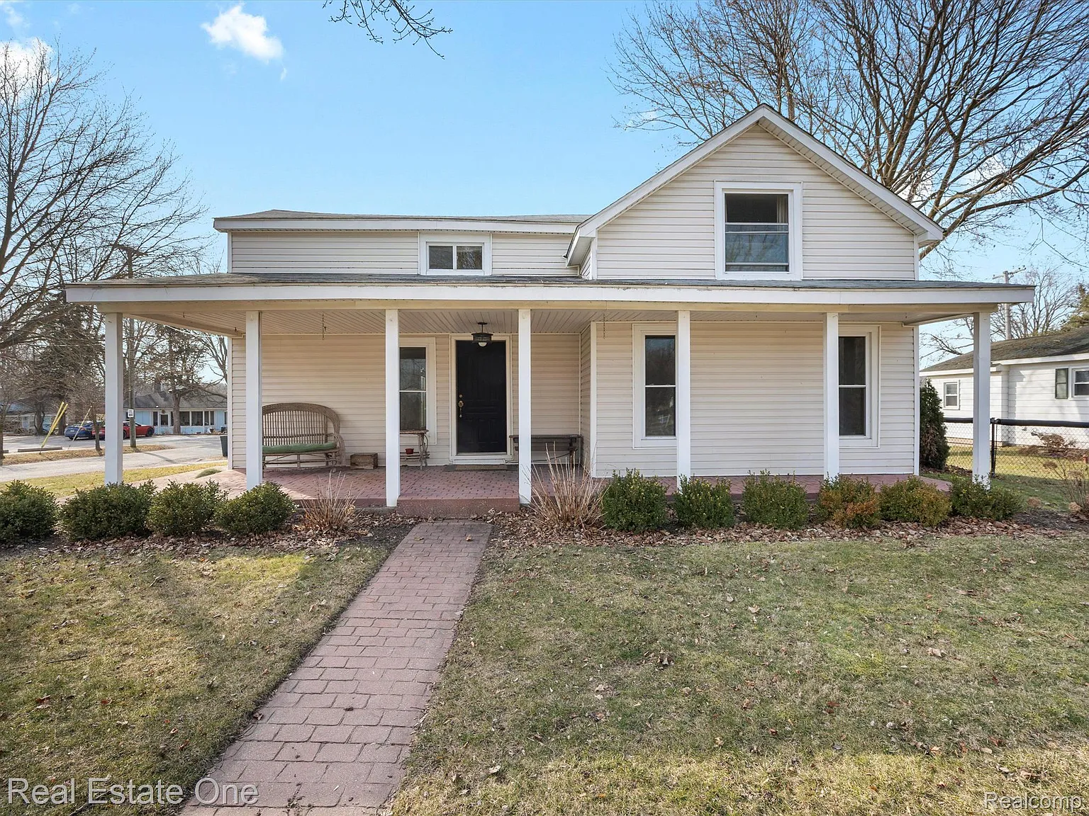 207 N Church St photo 1