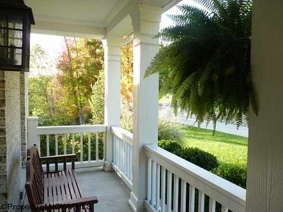 3rd image of 4208 Persimmon Woods Dr
