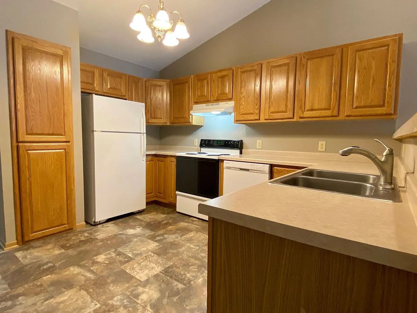 Industrial Street Townhomes — Photo 4