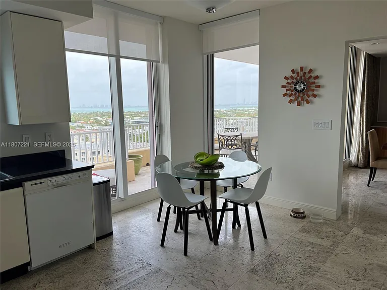 785 Crandon Blvd #1404 — Photo 31