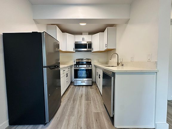2nd image of 201 Ladera St #22
