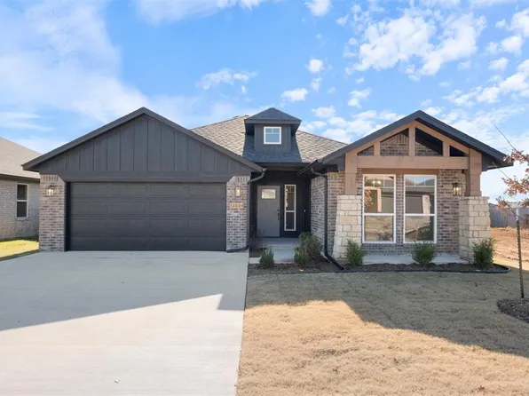 12804 NW 4th St, Yukon, OK 73099