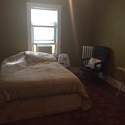 Rented by Halvatzis Realty | media 4