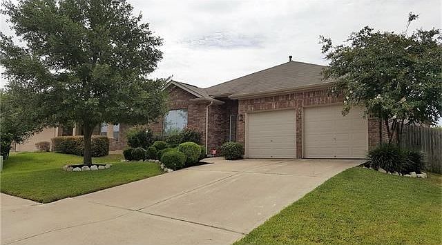 Welcome home!  Great curb appeal, 3 sides brick home  - neighborhood pool and park, close to shopping, major employers, and schools.