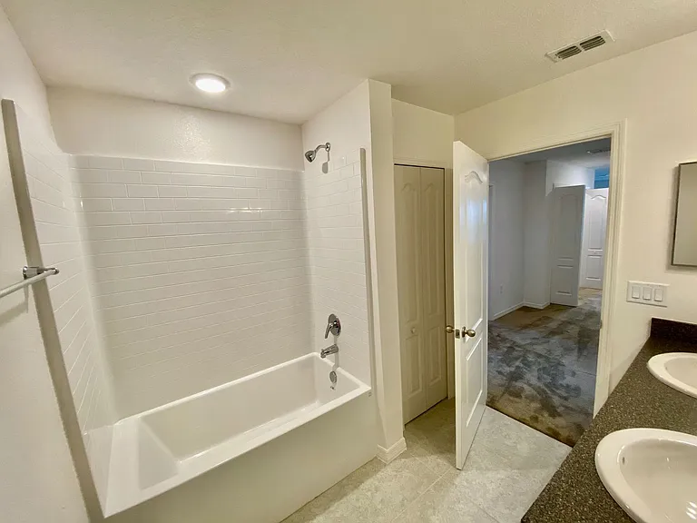 999 Cumberland Dr — Photo 14