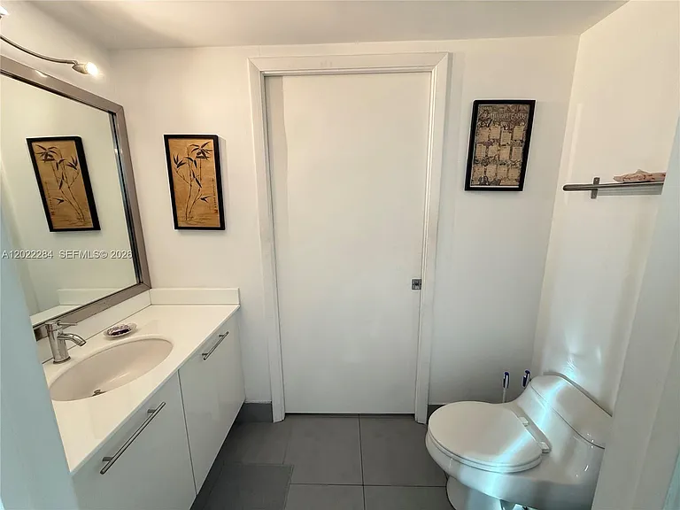 92 SW 3rd St #3709 — Photo 13