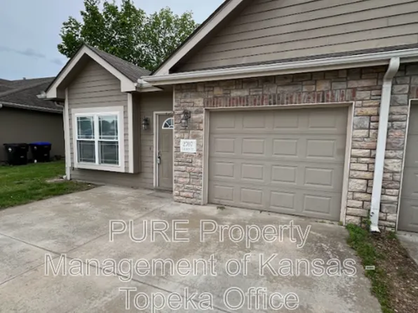 2707 SE Taurus Ct, Topeka, KS 66605