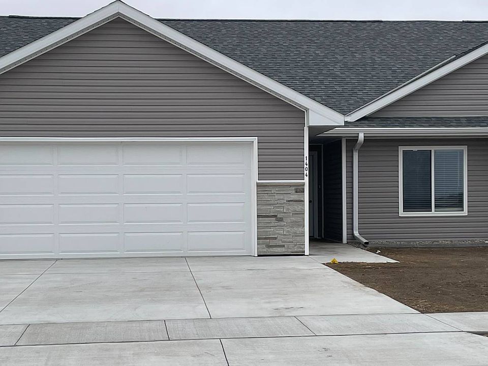 1st image of 1404 Cottage Park Dr