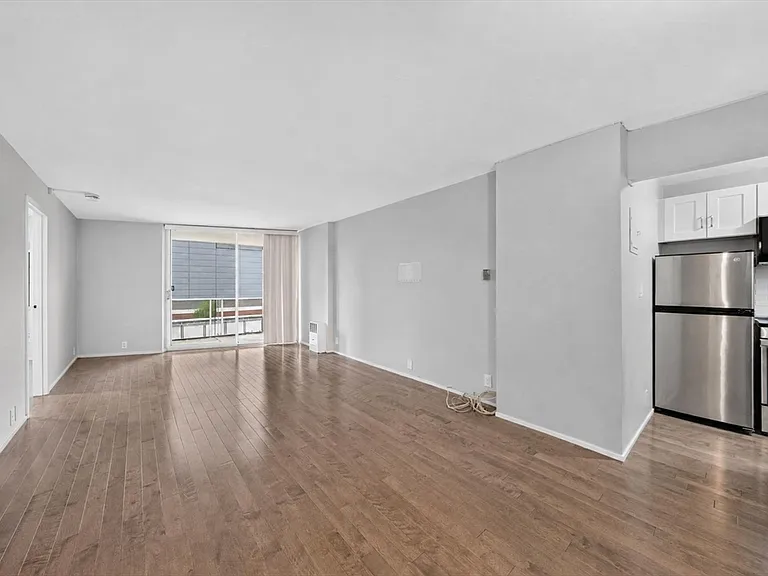19 Winchester St #208 — Photo 8