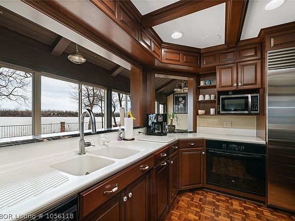 308 Rivercrest Dr, Fort Smith, AR 72903