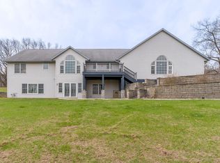 107 Lost Ln, Savanna, IL