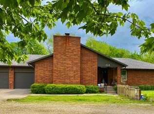 306 N 1st St, Tyro, KS 67364