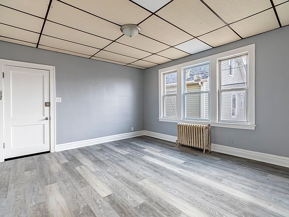 5th image of 3904 Fir St APT 4-2R