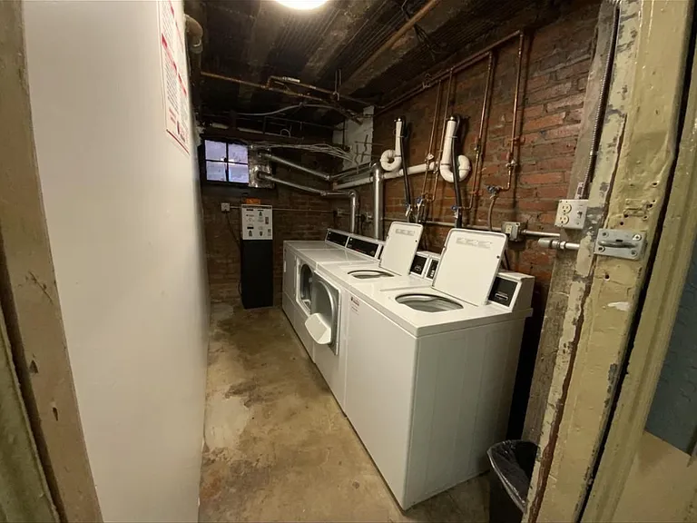 1818 Vernon St NW #203 — Photo 7