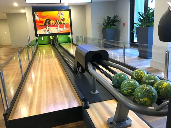 400 Claremont Avenue image 23 of 39