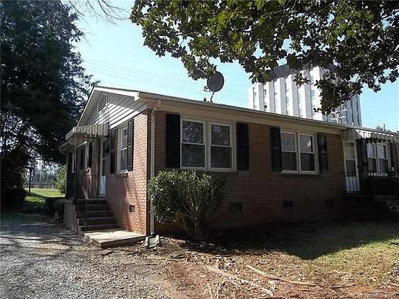 4th image of 4040 Winfield Dr