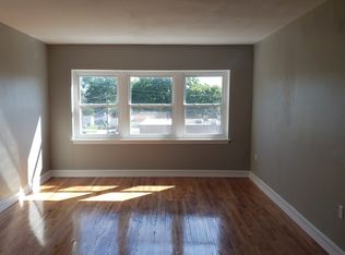 324 8th St - 12, Bettendorf, IA 52722