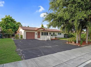 7801 NW 40th St, Pompano Beach, FL 33065