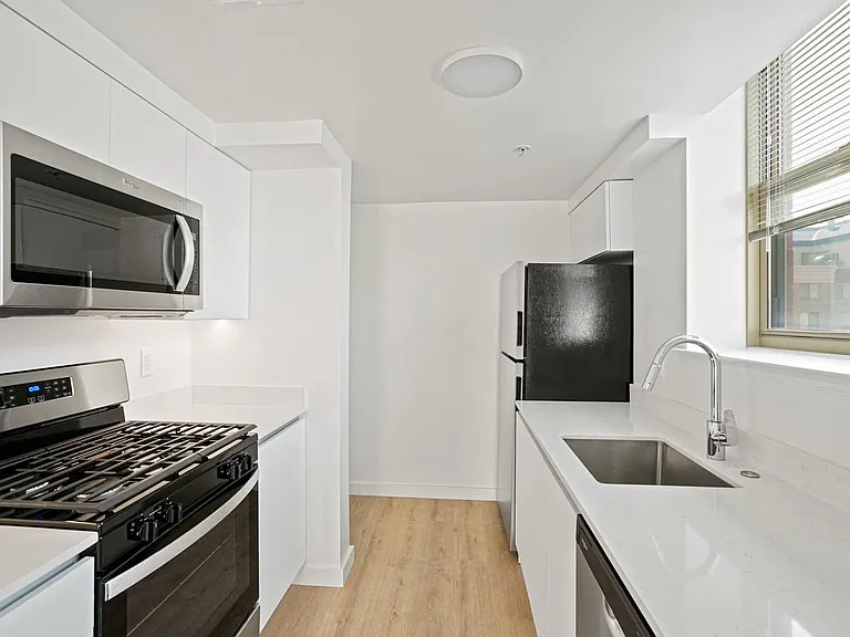 Ballston Place — Photo 41