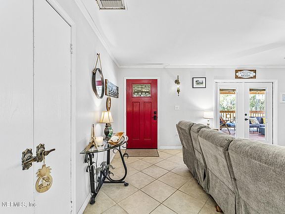 5th image of 524 HORSESHOE Road