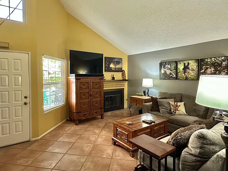 42275 Omar Pl — Photo 3