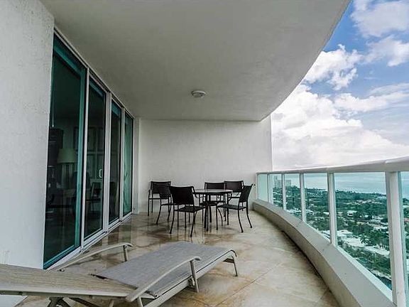 2nd image of 20201 E Country Club Dr APT 2704