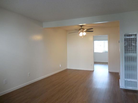 3rd image of 1221 De La Vina St APT A3