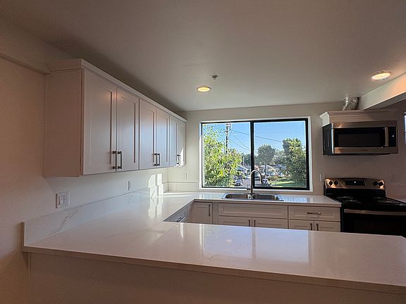 4th image of 14510 Whittier Blvd #C