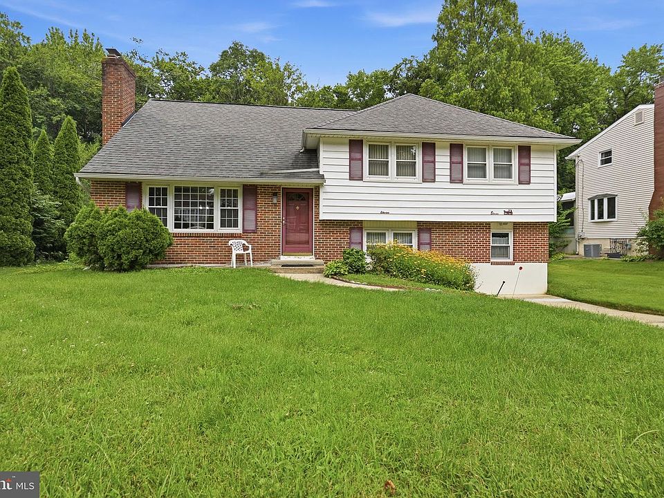1st image of 11 Sturbridge Dr