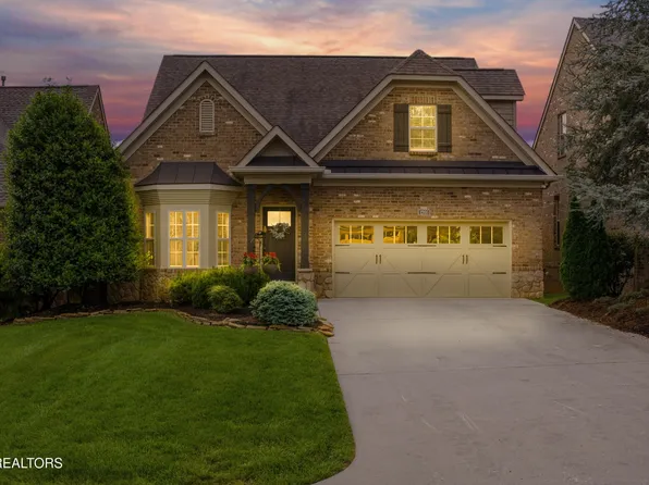 1201 Bishops View Ln, Knoxville, TN 37932