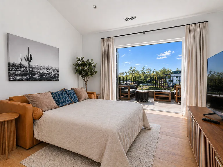343 E Palapa Ln — Photo 15