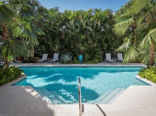 450 2nd St S, Naples, FL 34102