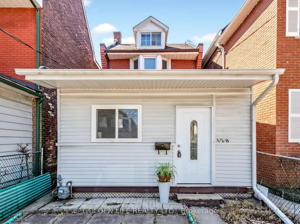 128 Galt Ave, Toronto, ON M4M 2Z3
