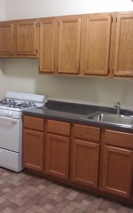 1st image of 3610 N Claremont Ave APT 1L