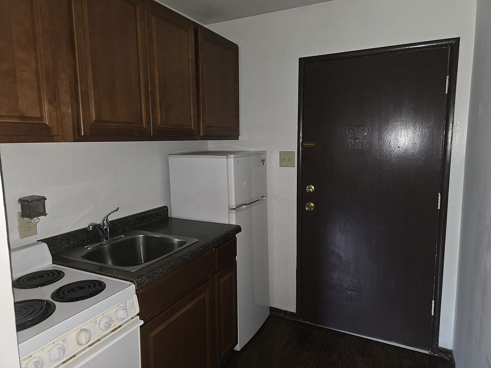 2nd image of 176 E 2nd St #13
