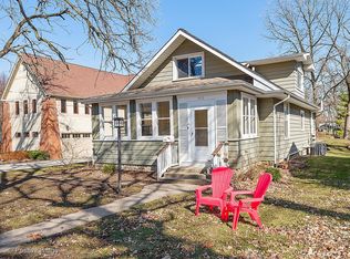 5513 Dunham Rd, Downers Grove, IL 60516