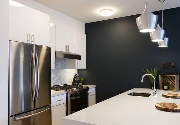 4th image of 1431 Grove St APT 4