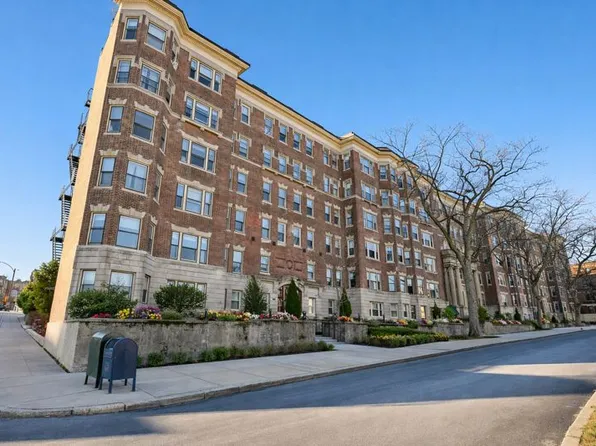 1384 Commonwealth, 1384 Commonwealth Ave #8c9c8232b, Allston, MA 02134