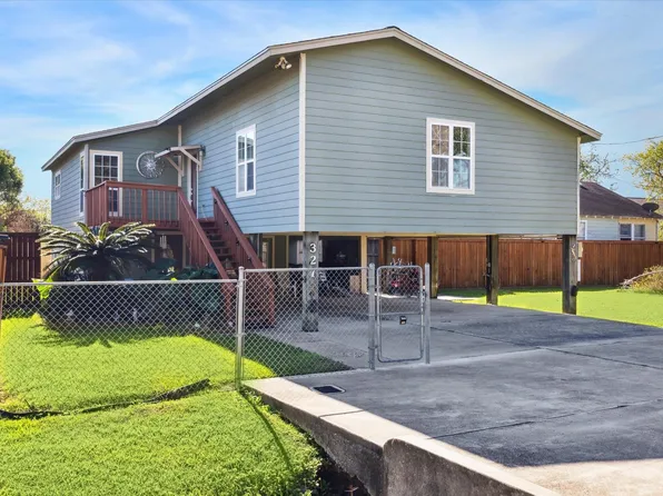 327 Kansas St, Bacliff, TX 77518