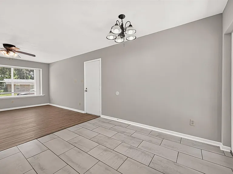 102 Libby Cir — Photo 14