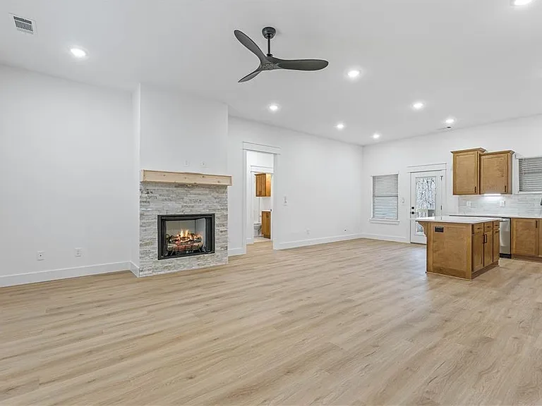16 Celtic Dr — Photo 4