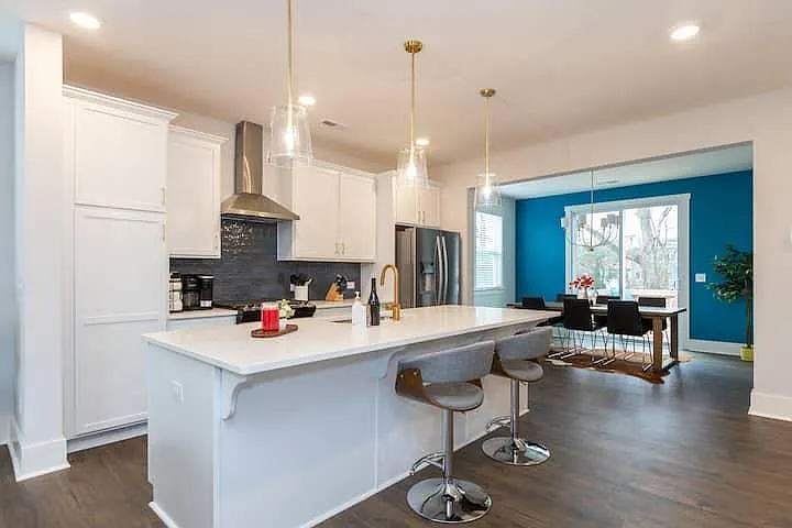 1122 N Alexander St — Photo 46