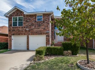 707 Meadowcreek Ct, Garland, TX