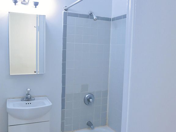 5th image of 539 E 78th St APT 2G