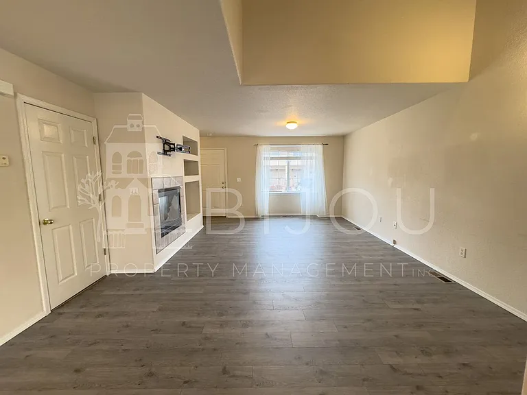 2533 Mesa Springs Vw — Photo 2
