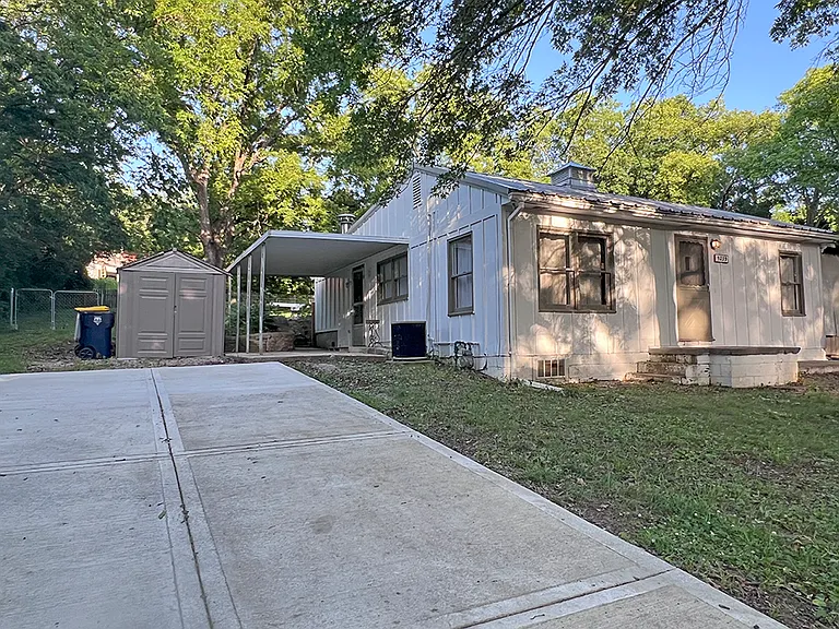 9239 McGee St — Photo 1