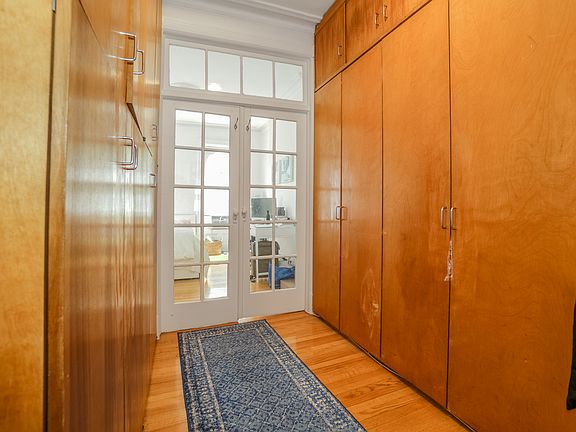 4th image of 23 King St APT 4