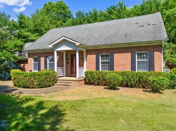 4273 River Rd N, Beaver Falls, PA 15010