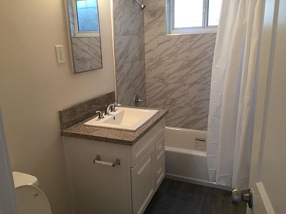 4th image of 636 Robinson St #3
